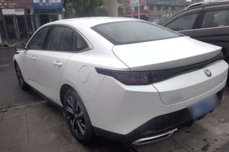 Used CHANGAN Eado 2025 Blue Whale 1.5T 500Bar Prestige Model Exterior 2