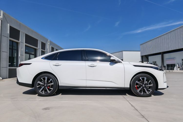 Used CHANGAN Eado 2025 Blue Whale 1.5T 500Bar Prestige Model Exterior 3