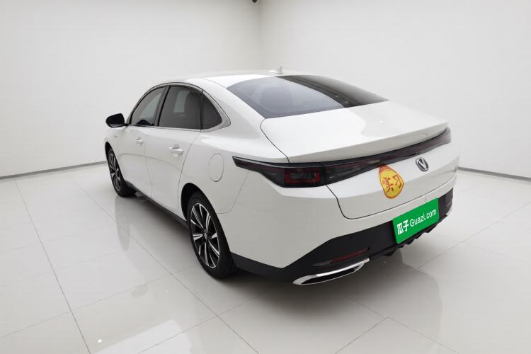 Used CHANGAN Eado 2025 Blue Whale 1.5T 500Bar Prestige Model Exterior 3