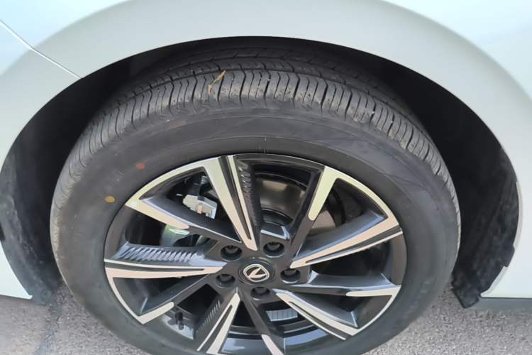 Used CHANGAN Eado 2025 Blue Whale 1.5T 500Bar Prestige Model Exterior 4