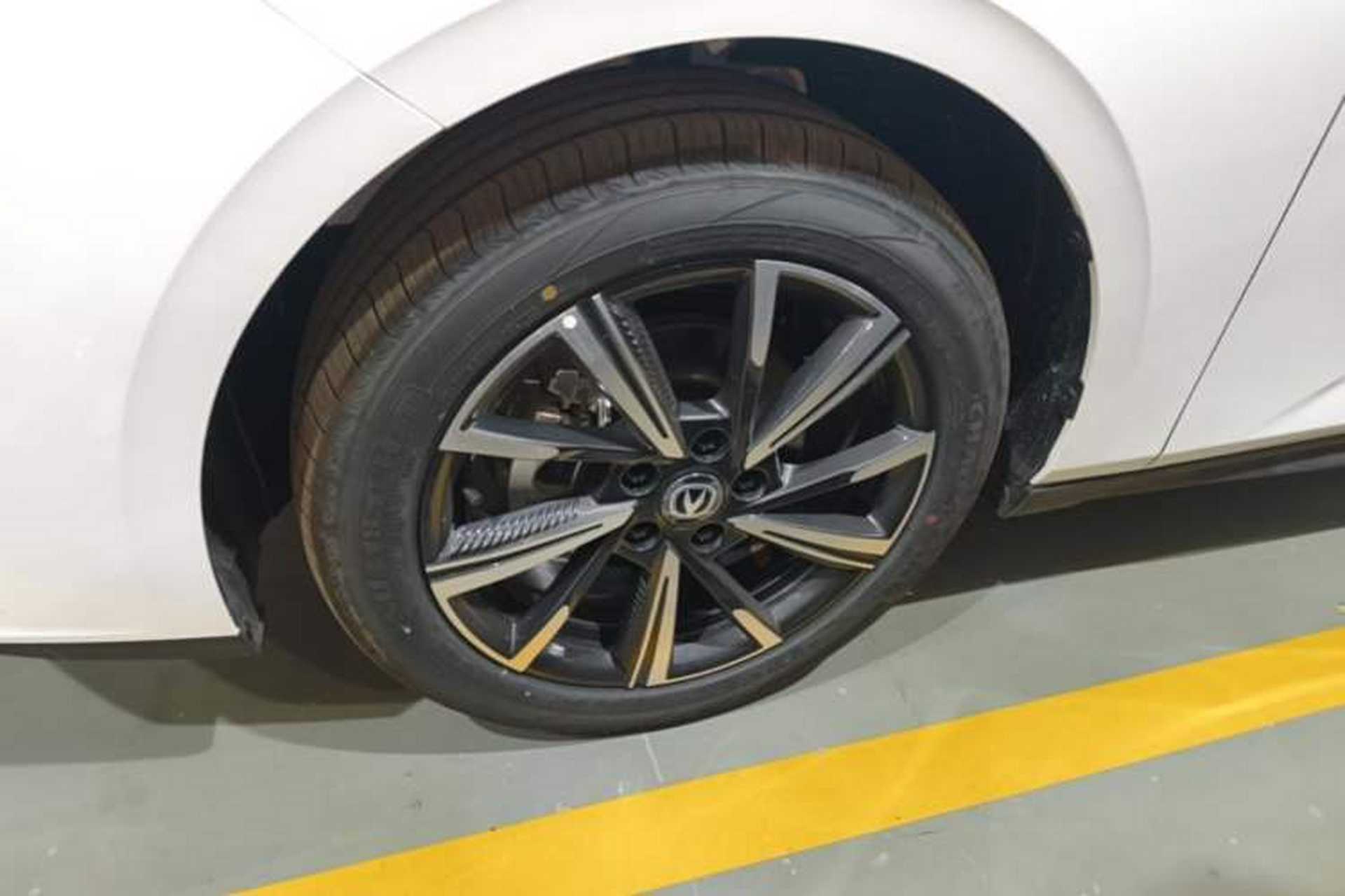 Used CHANGAN Eado 2025 Blue Whale 1.5T 500Bar Prestige Model Exterior 4