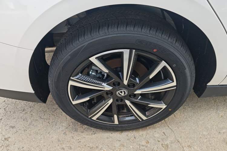Used CHANGAN Eado 2025 Blue Whale 1.5T 500Bar Prestige Model Exterior 5