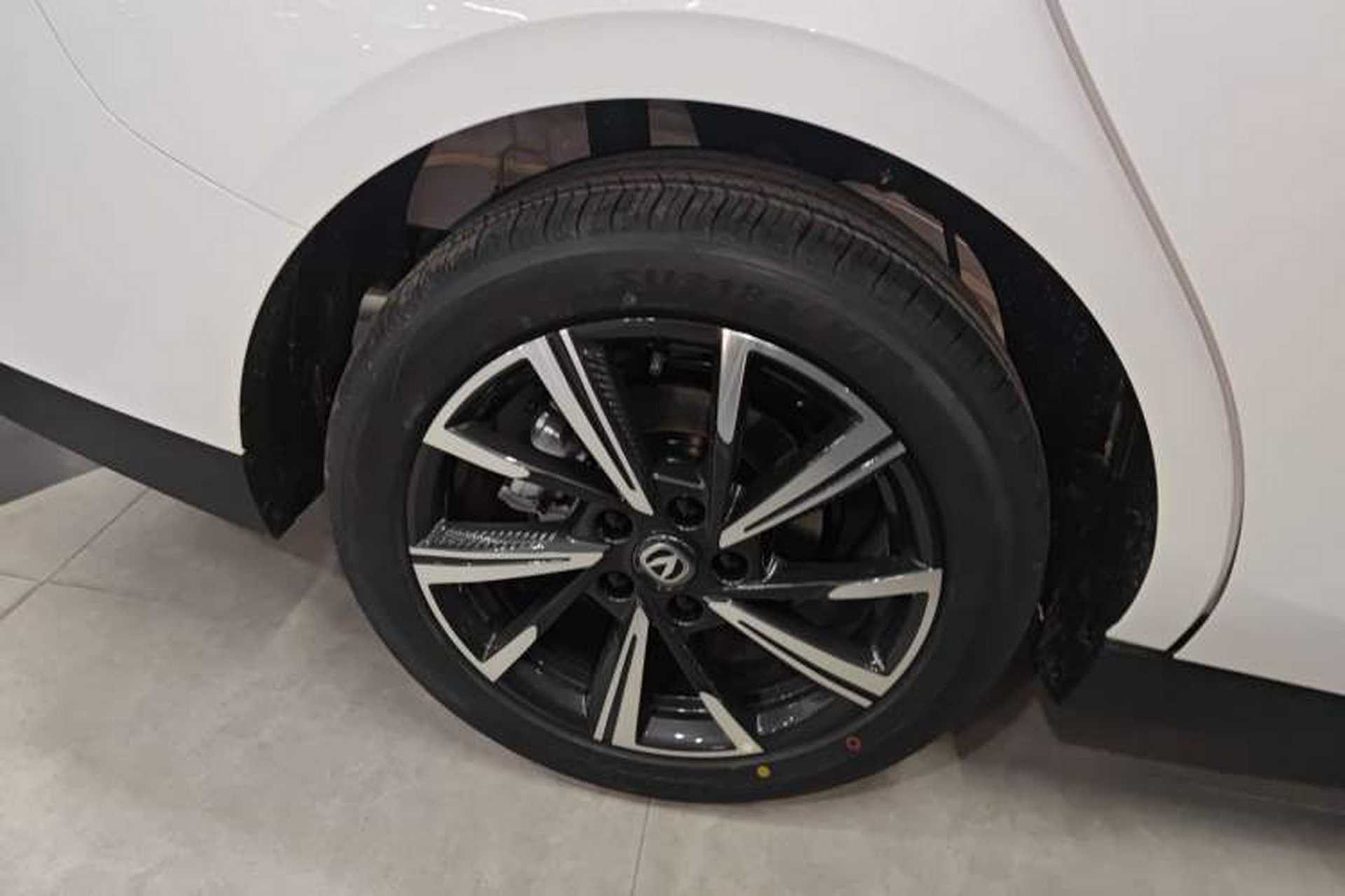Used CHANGAN Eado 2025 Blue Whale 1.5T 500Bar Prestige Model Exterior 5