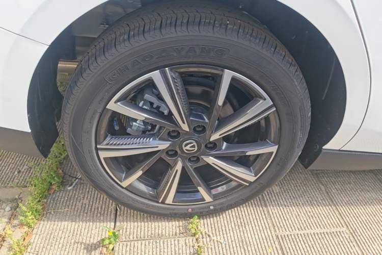 Used CHANGAN Eado 2025 Blue Whale 1.5T 500Bar Flagship Model Exterior 5
