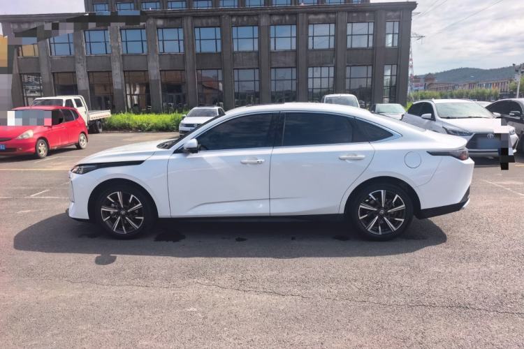 Used CHANGAN Eado 2025 Blue Whale 1.5T 500Bar Prestige Model Exterior 5