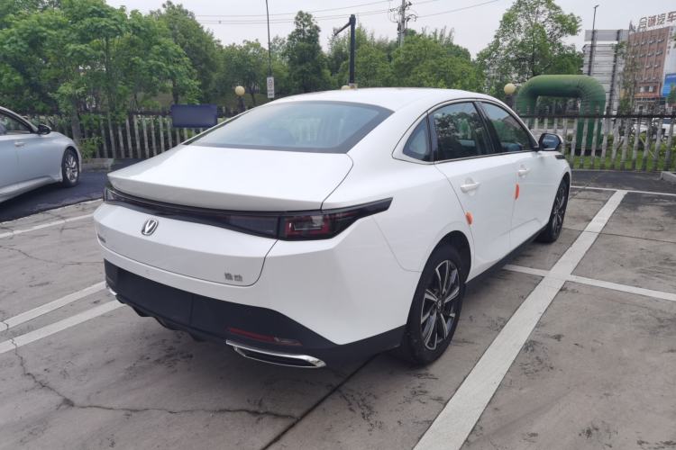 Used CHANGAN Eado 2025 Blue Whale 1.5T 500Bar Prestige Model Exterior 6