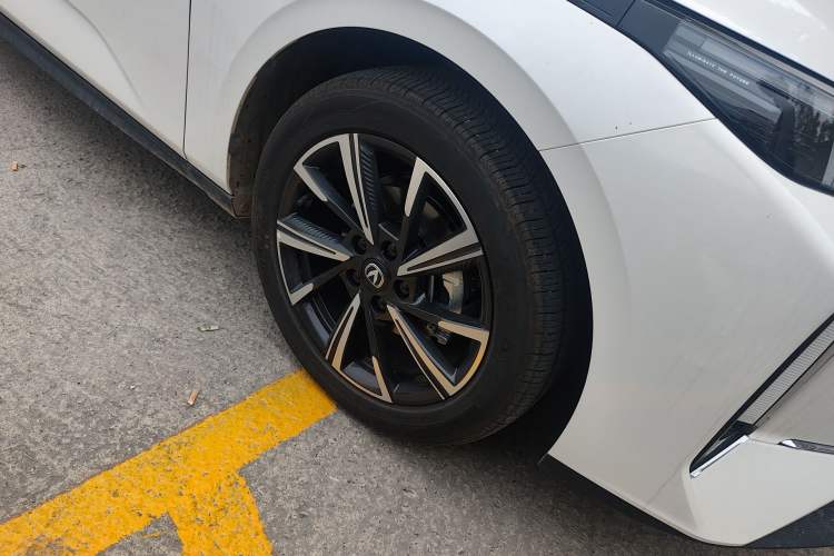 Used CHANGAN Eado 2025 Blue Whale 1.5T 500Bar Prestige Model Exterior 7
