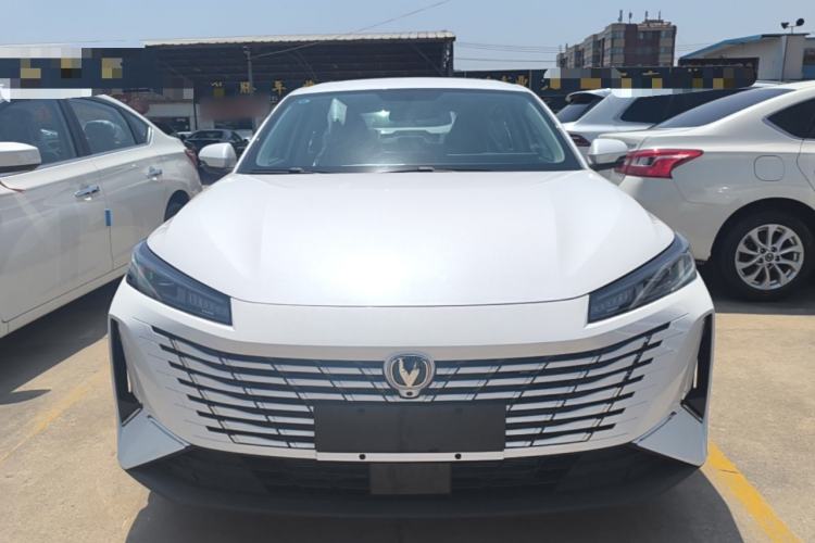 Used CHANGAN Eado 2025 Blue Whale 1.5T 500Bar Prestige Model Front