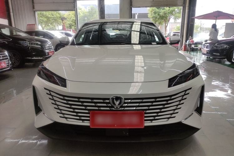 Used CHANGAN Eado 2025 Blue Whale 1.5T 500Bar Prestige Model Front