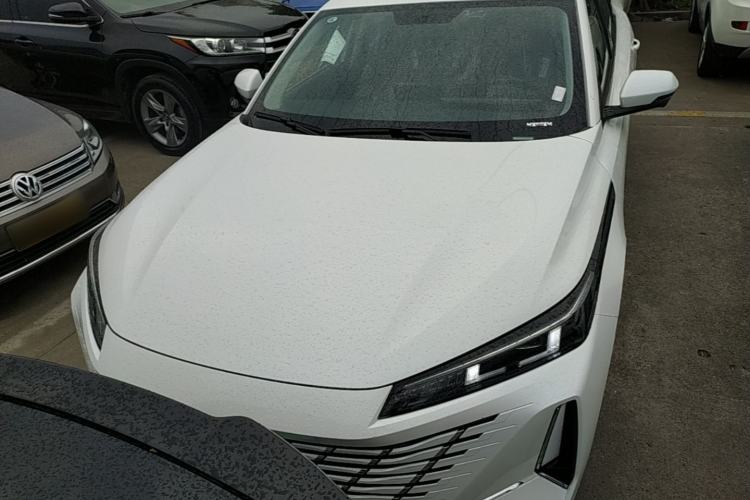 Used CHANGAN Eado 2025 Blue Whale 1.5T 500Bar Prestige Model Front