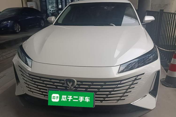Used CHANGAN Eado 2025 Blue Whale 1.5T 500Bar Prestige Model Front