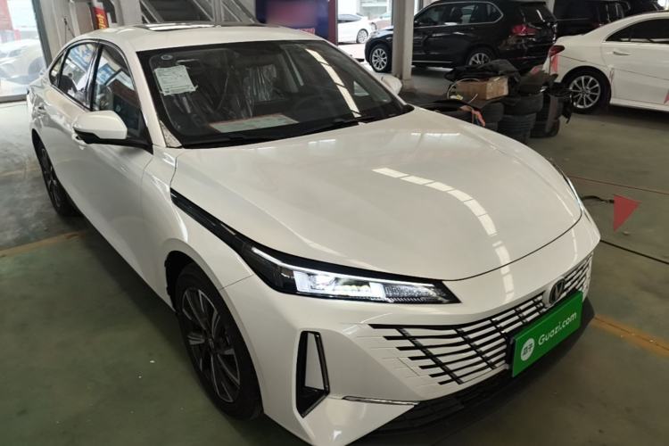 Used CHANGAN Eado 2025 Blue Whale 1.5T 500Bar Prestige Model Front Right 45 Deg