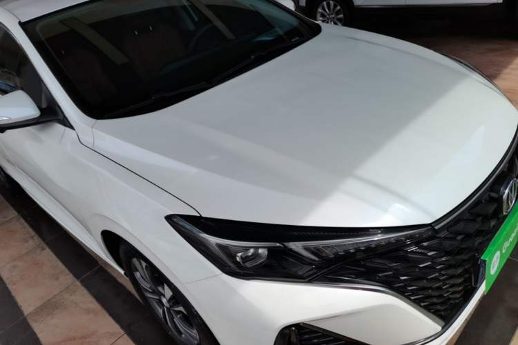 Used CHANGAN Eado 2025 PLUS 1.4T Dual-Clutch High-Energy Version Front Right 45 Deg