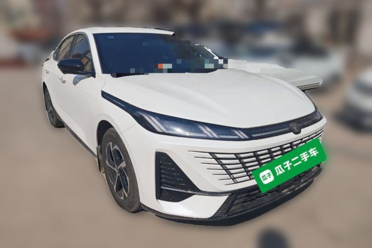 Used CHANGAN Eado 2025 Blue Whale 1.5T 500Bar Prestige Model Front Right 45 Deg