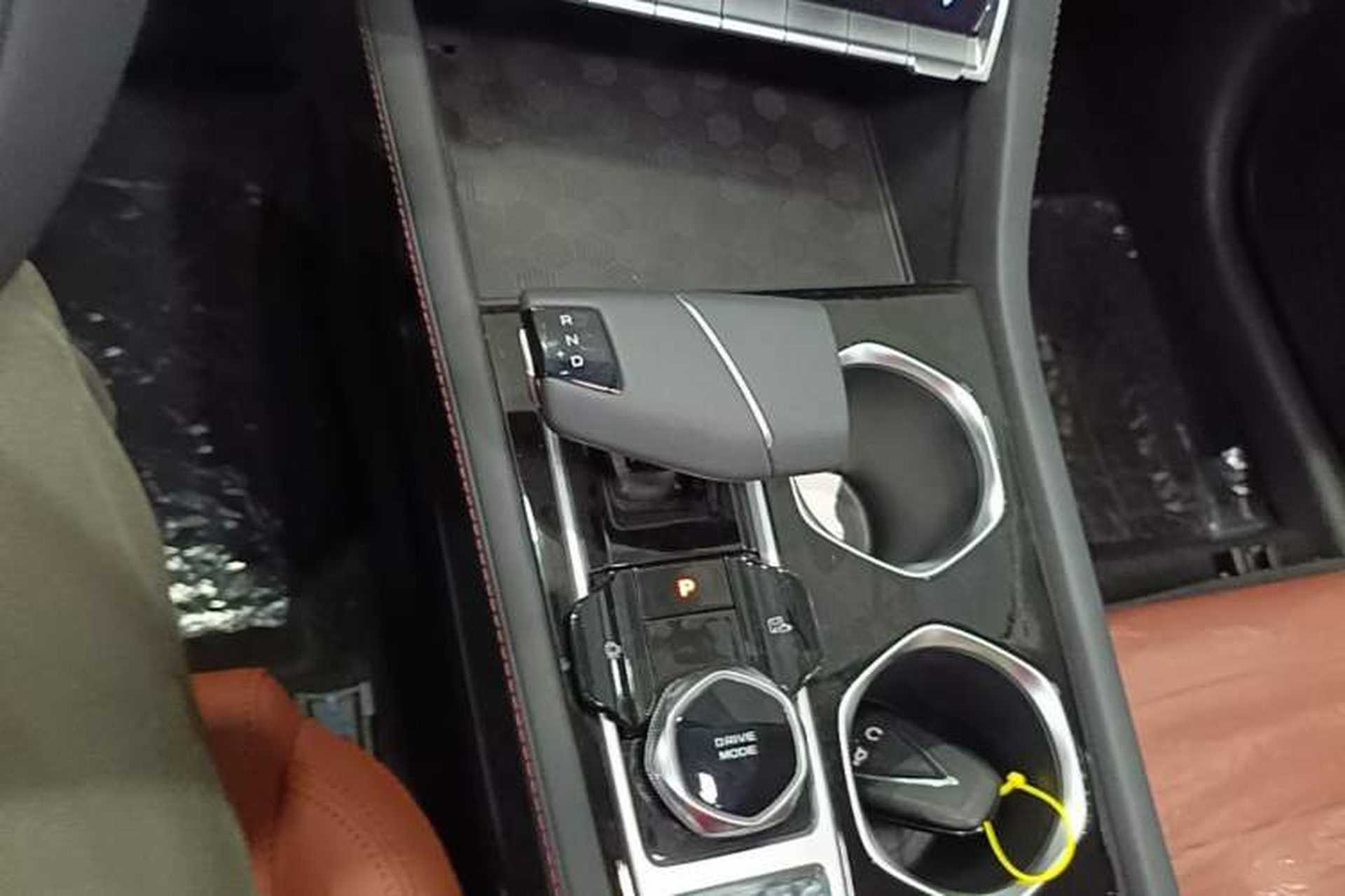 Used CHANGAN Eado 2025 PLUS 1.4T Dual-Clutch High-Energy Version Gear Lever