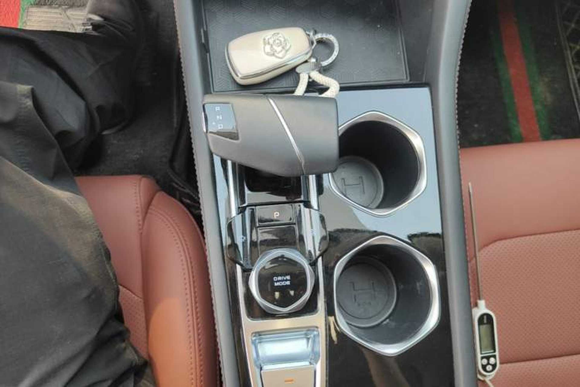 Used CHANGAN Eado 2025 PLUS 1.4T Dual-Clutch High-Energy Version Gear Lever
