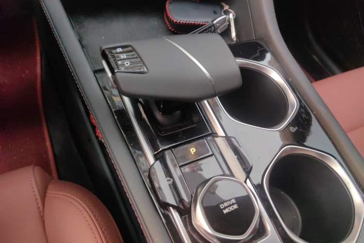 Used CHANGAN Eado 2025 PLUS 1.4T Dual-Clutch High-Energy Version Gear Lever