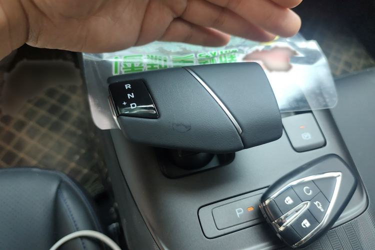 Used CHANGAN Eado 2025 Blue Whale 1.5T 500Bar Prestige Model Gear Lever