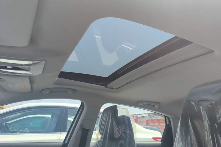 Used CHANGAN Eado 2025 Blue Whale 1.5T 500Bar Prestige Model Headliner