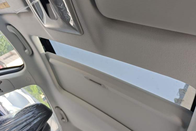 Used CHANGAN Eado 2025 Blue Whale 1.5T 500Bar Prestige Model Headliner