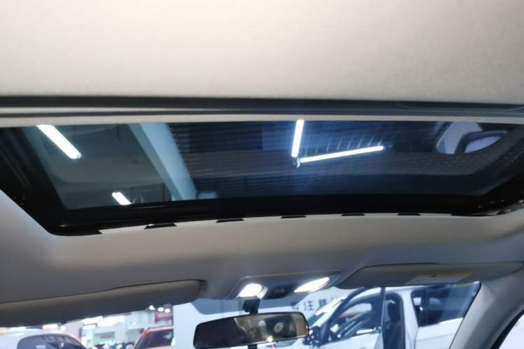 Used CHANGAN Eado 2025 Blue Whale 1.5T 500Bar Prestige Model Headliner