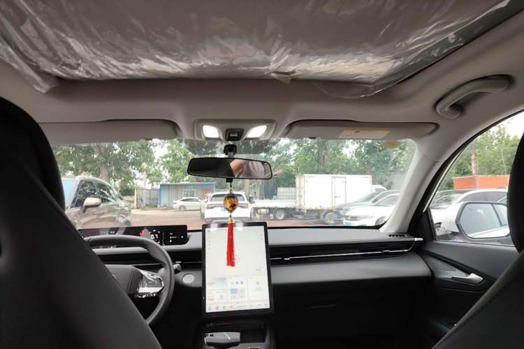 Used CHANGAN Eado 2025 Blue Whale 1.5T 500Bar Prestige Model Headliner