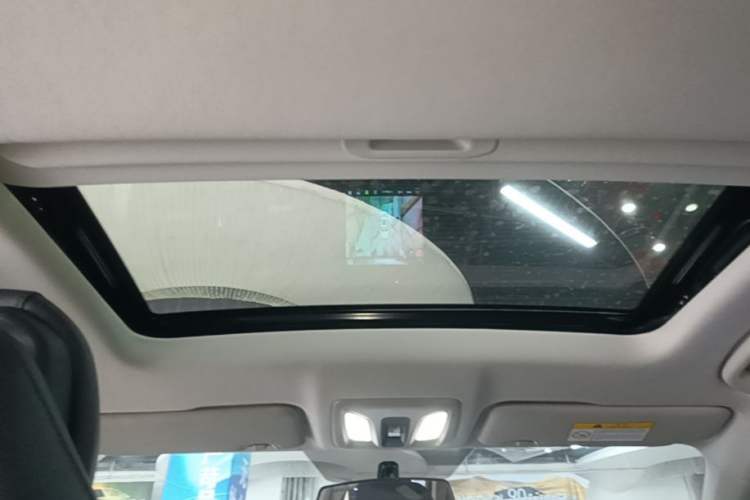 Used CHANGAN Eado 2025 Blue Whale 1.5T 500Bar Prestige Model Headliner