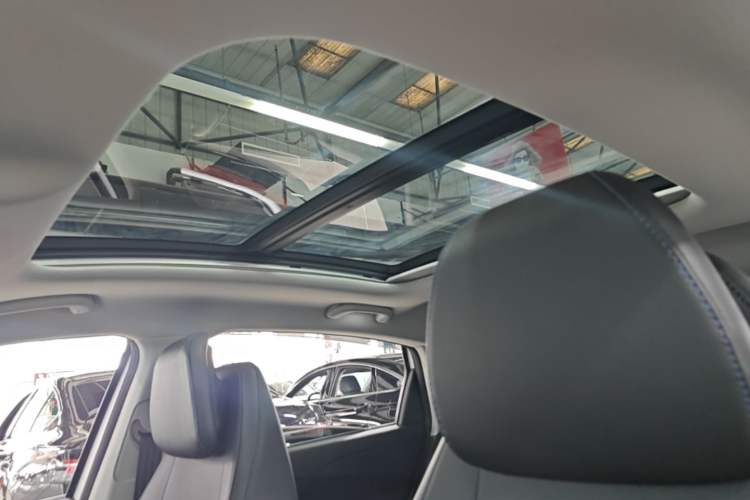 Used CHANGAN Eado 2025 Blue Whale 1.5T 500Bar Flagship Model Headliner