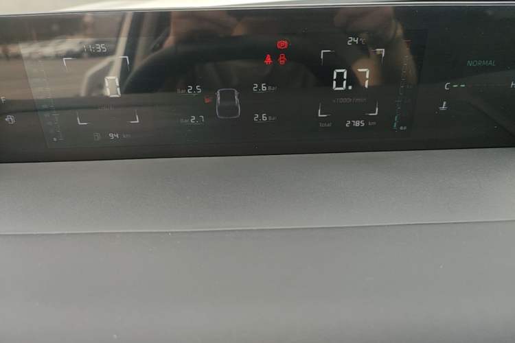 Used CHANGAN Eado 2025 Blue Whale 1.5T 500Bar Prestige Model Instrument Cluster