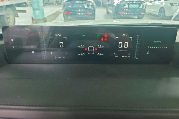 Used CHANGAN Eado 2025 Blue Whale 1.5T 500Bar Prestige Model Instrument Cluster