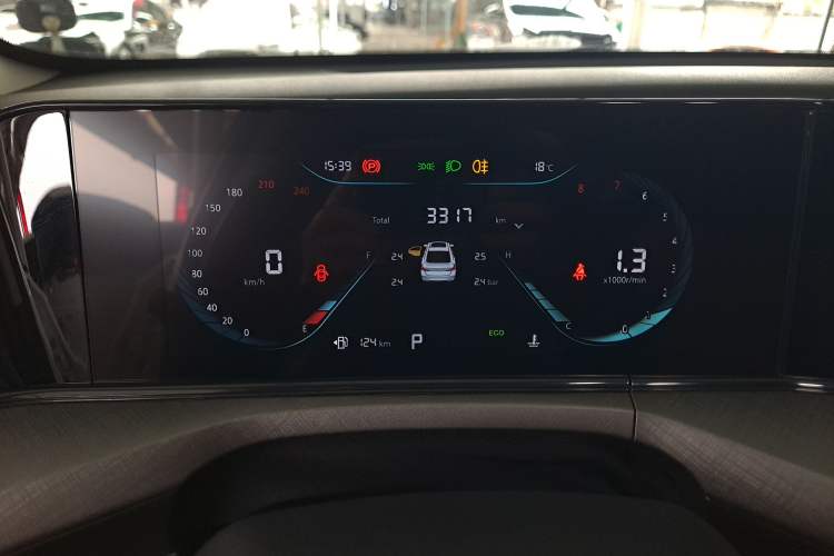 Used CHANGAN Eado 2025 PLUS 1.4T Dual-Clutch High-Energy Version Instrument Cluster