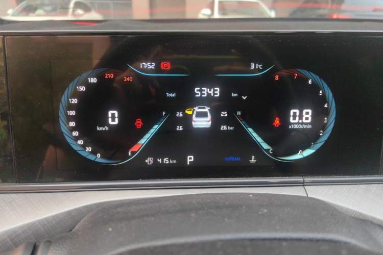 Used CHANGAN Eado 2025 PLUS 1.4T Dual-Clutch High-Energy Version Instrument Cluster
