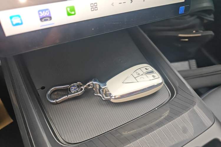 Used CHANGAN Eado 2025 Blue Whale 1.5T 500Bar Prestige Model Interior 1