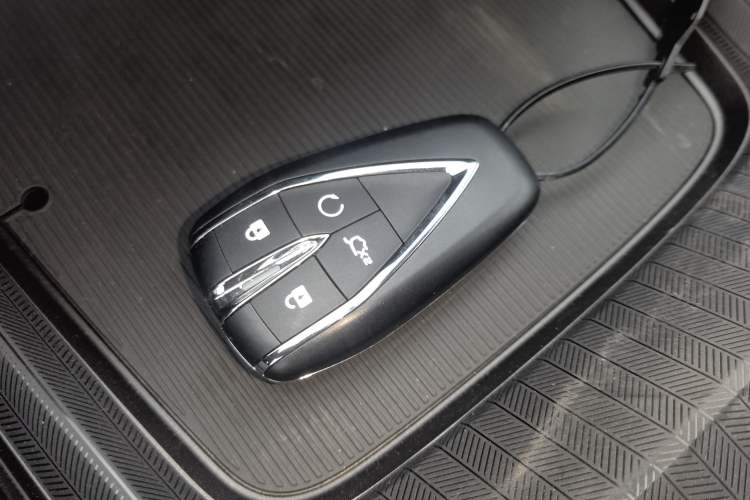 Used CHANGAN Eado 2025 Blue Whale 1.5T 500Bar Prestige Model Interior 1