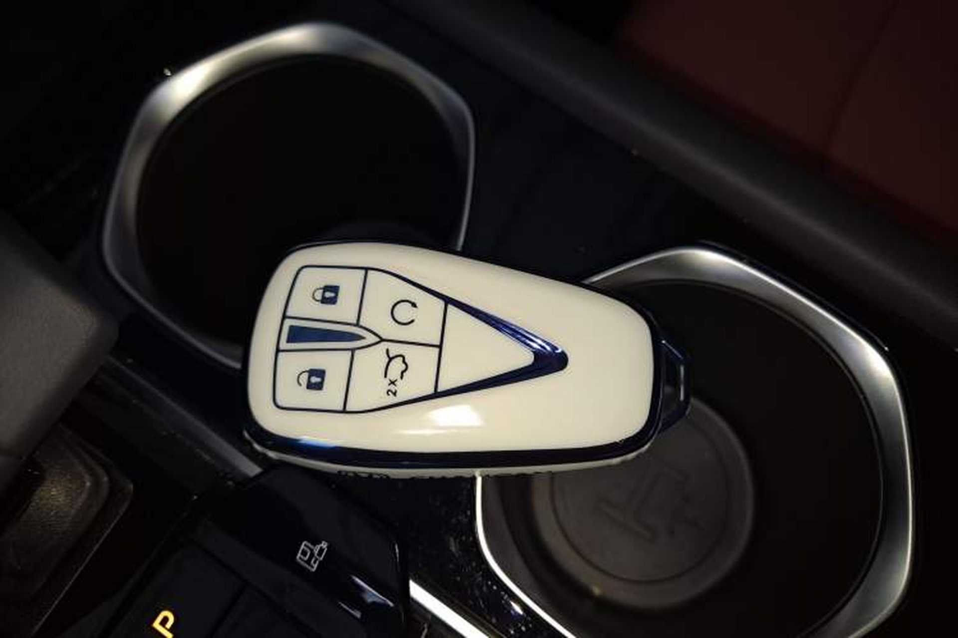 Used CHANGAN Eado 2025 PLUS 1.4T Dual-Clutch High-Energy Version Interior 1