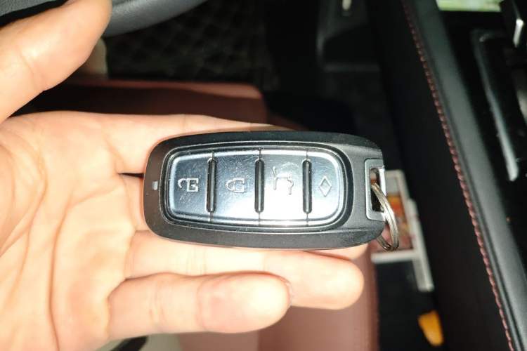Used CHANGAN Eado 2025 PLUS 1.4T Dual-Clutch High-Energy Version Interior 1