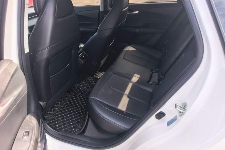 Used CHANGAN Eado 2025 Blue Whale 1.5T 500Bar Prestige Model Interior 2