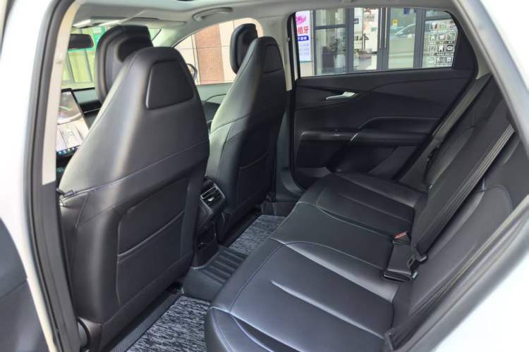 Used CHANGAN Eado 2025 Blue Whale 1.5T 500Bar Prestige Model Interior 3