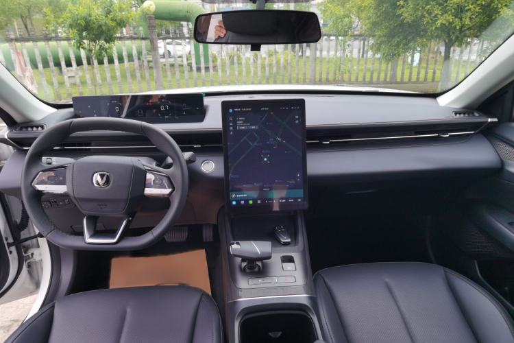 Used CHANGAN Eado 2025 Blue Whale 1.5T 500Bar Prestige Model Interior 4