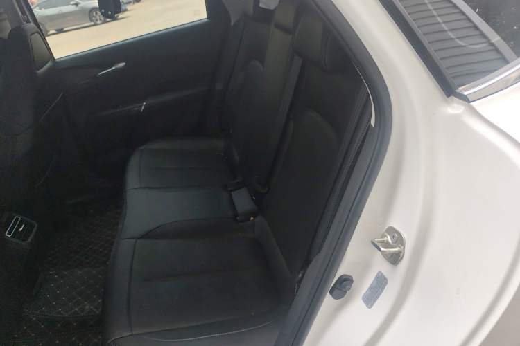 Used CHANGAN Eado 2025 Blue Whale 1.5T 500Bar Prestige Model Interior 4