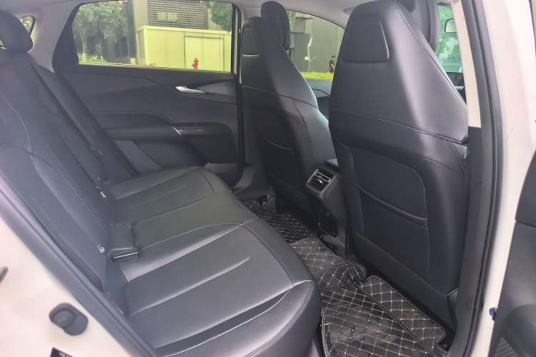 Used CHANGAN Eado 2025 Blue Whale 1.5T 500Bar Prestige Model Interior 5