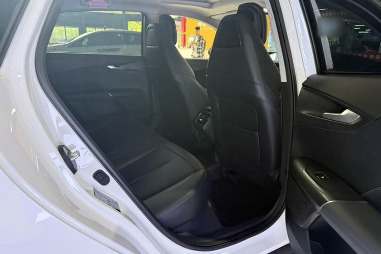 Used CHANGAN Eado 2025 Blue Whale 1.5T 500Bar Prestige Model Interior 9