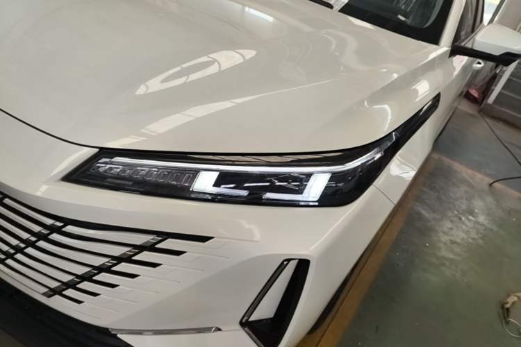 Used CHANGAN Eado 2025 Blue Whale 1.5T 500Bar Prestige Model Left Front Headlight
