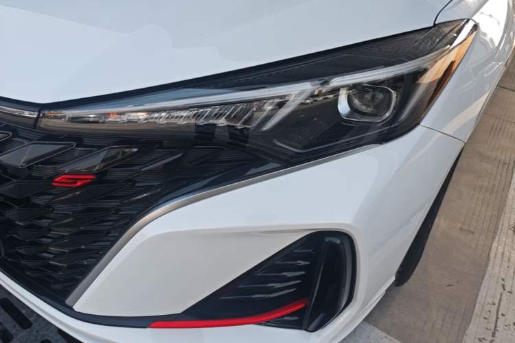 Used CHANGAN Eado 2025 PLUS 1.4T Dual-Clutch High-Energy Version Left Front Headlight
