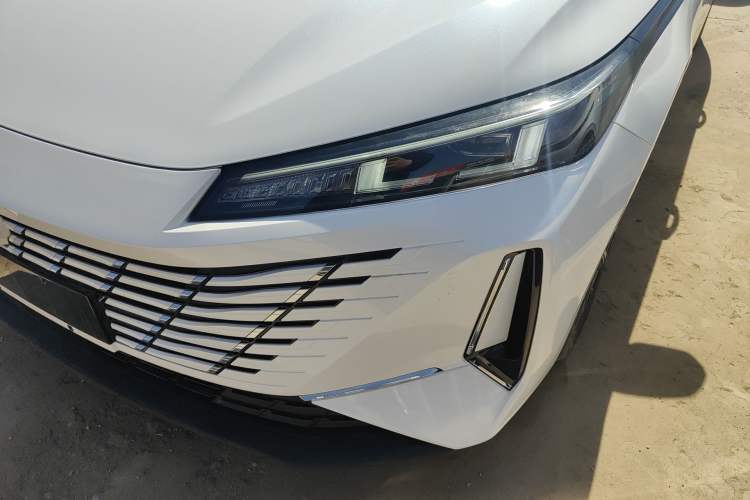 Used CHANGAN Eado 2025 Blue Whale 1.5T 500Bar Prestige Model Left Front Headlight