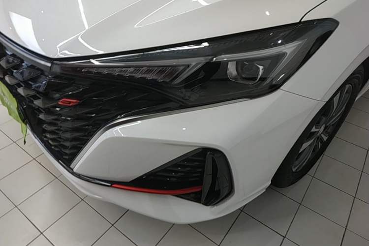 Used CHANGAN Eado 2025 PLUS 1.4T Dual-Clutch High-Energy Version Left Front Headlight