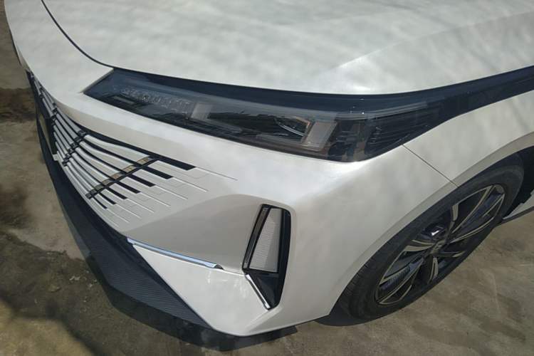 Used CHANGAN Eado 2025 Blue Whale 1.5T 500Bar Prestige Model Left Front Headlight