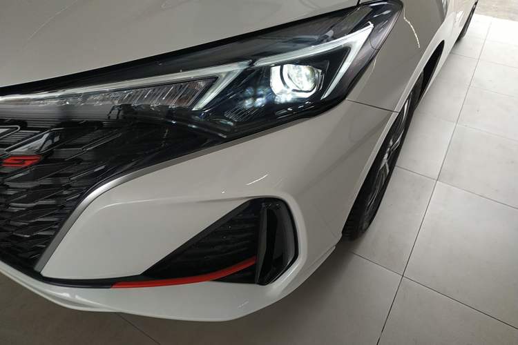Used CHANGAN Eado 2025 PLUS 1.4T Dual-Clutch High-Energy Version Left Front Headlight