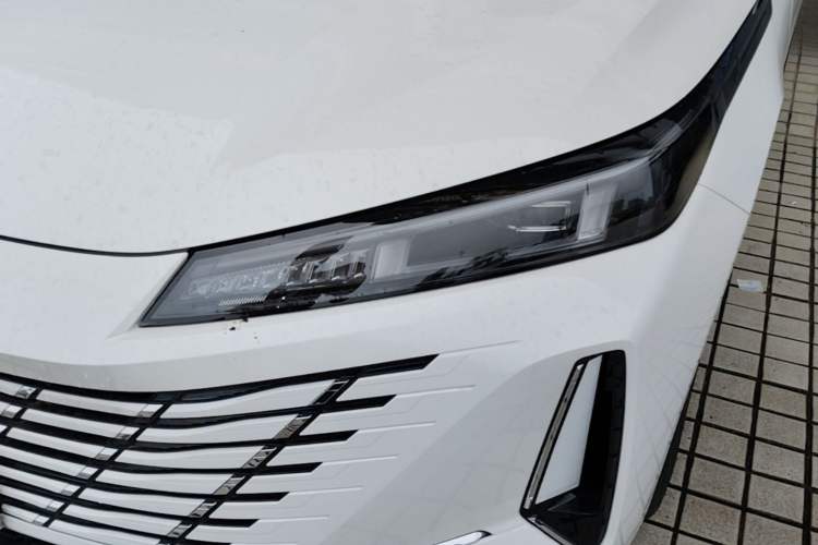 Used CHANGAN Eado 2025 Blue Whale 1.5T 500Bar Prestige Model Left Front Headlight