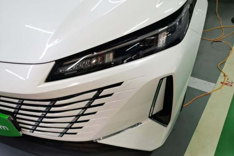 Used CHANGAN Eado 2025 Blue Whale 1.5T 500Bar Prestige Model Left Front Headlight